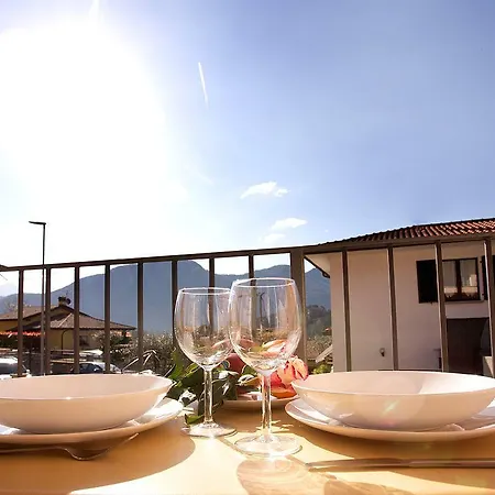 Regina Grande Terrace * Lenno