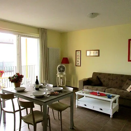 Regina Grande Terrace Apartment