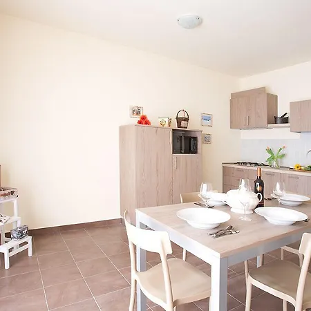 Regina Grande Terrace Apartment *
